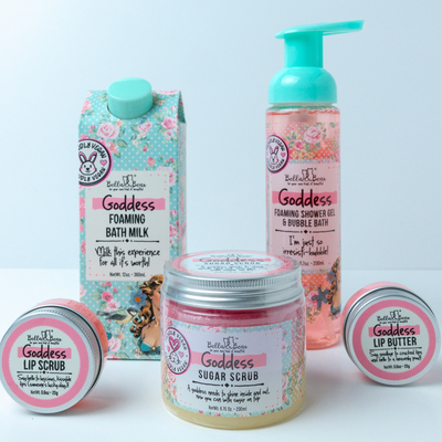 Goddess Gift Set with 2 in 1 Foaming Shower Gel & Bubble Bath, Foaming Bath Milk, Body Scrub & Lip Care Set – Tropical Scent x 6